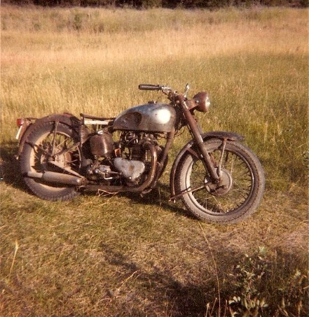 1948 Triumph 500 Speed Twin, flamingsteel.com, steel sculpture, steel art, roy mackey, A Fly in the Microwave, vancouver bc