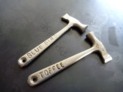 Free Blue Bird toffee hammers, flamingsteel.com, roy mackey, steel sculpture