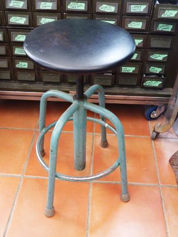 vintage steel stool, flamingsteel.com, steel sculpture, steel art, roy mackey
