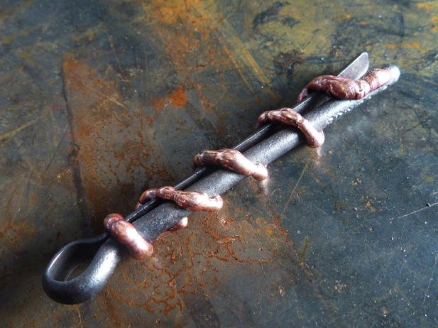 copper on steel key chain, flamingsteel.com, steel sculpture, steel art, roy mackey